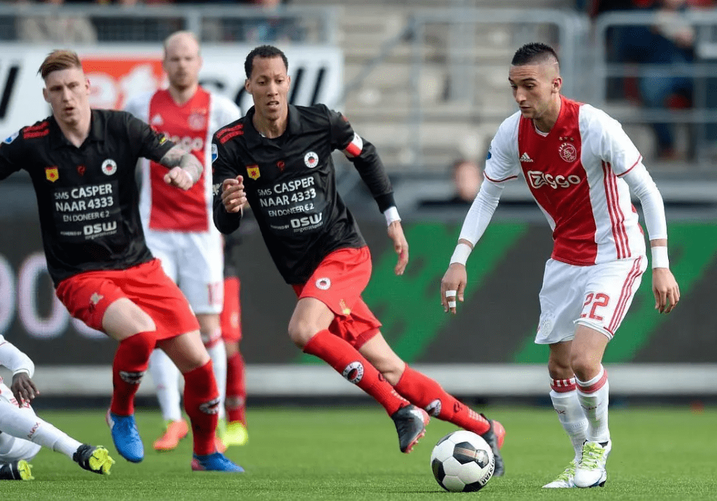 奠定了坚实 奠定了坚实